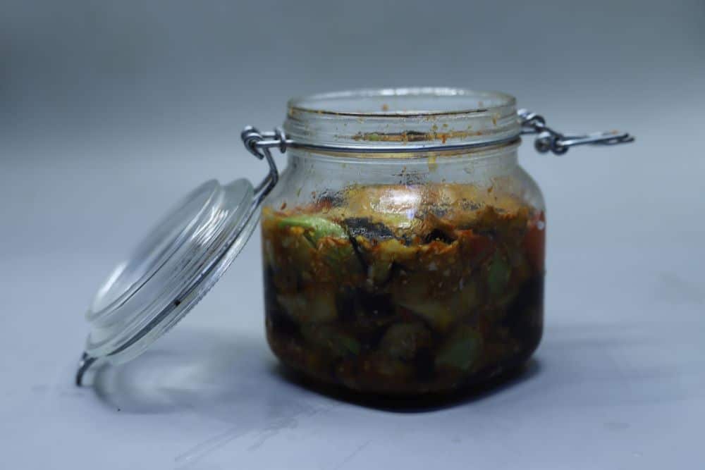 باذنجان مخلل بهريسة الشطة