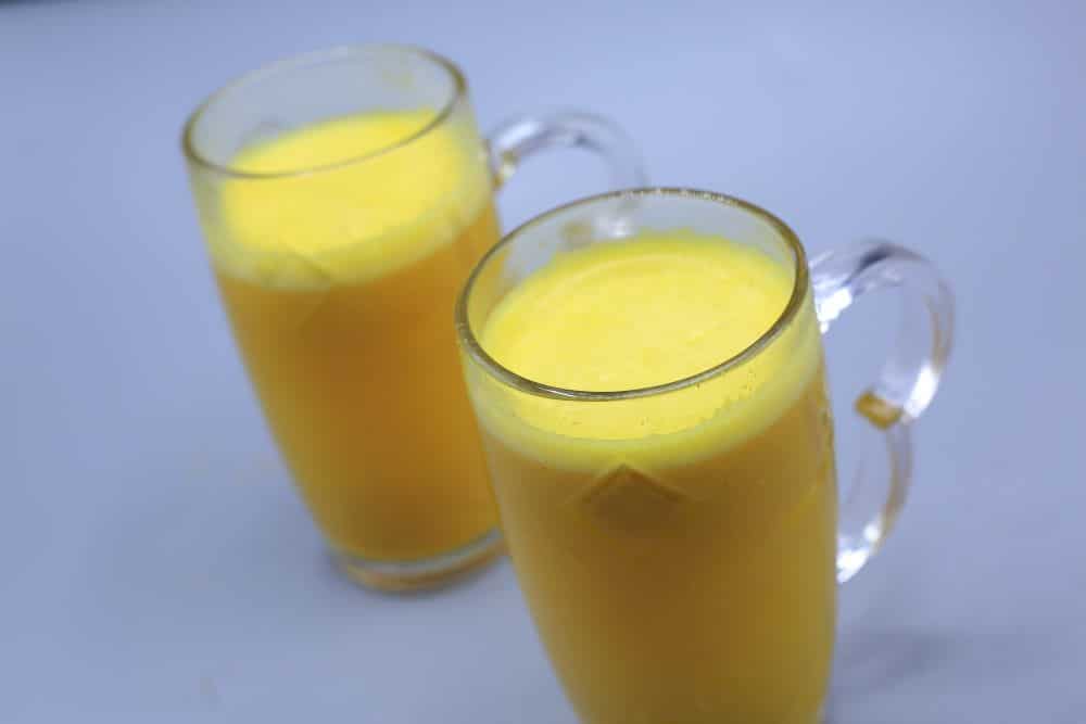 عصير برتقال وليمون ساخن