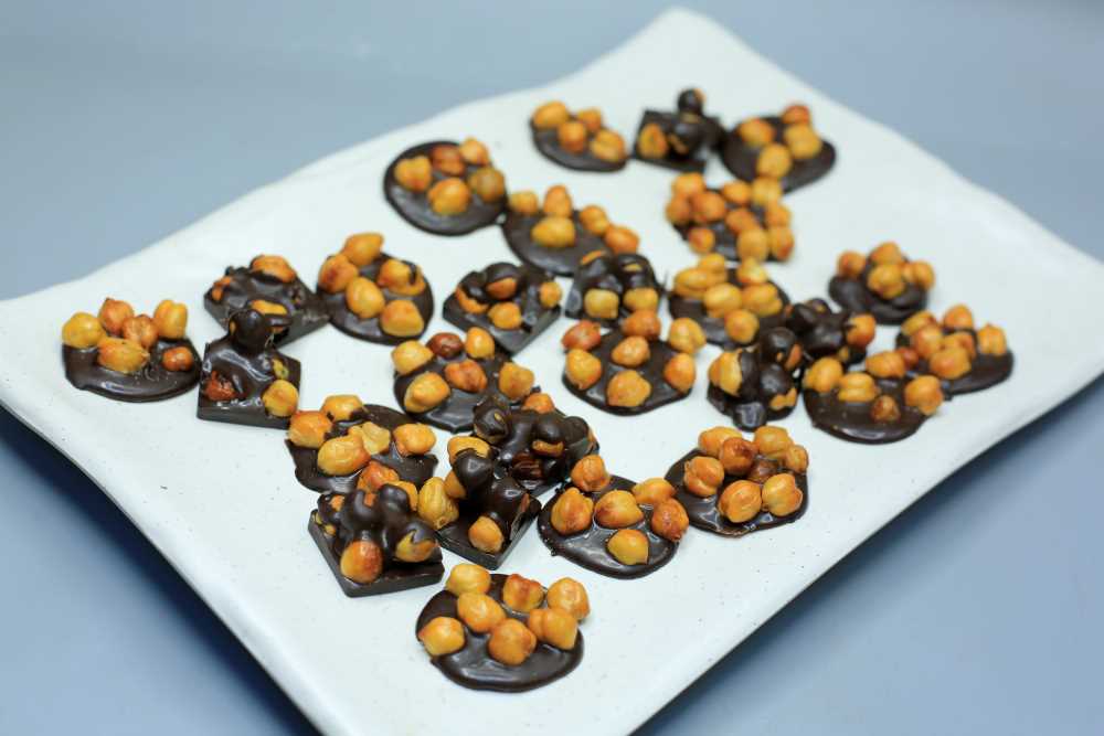 كرات حمص بالشوكولاتة