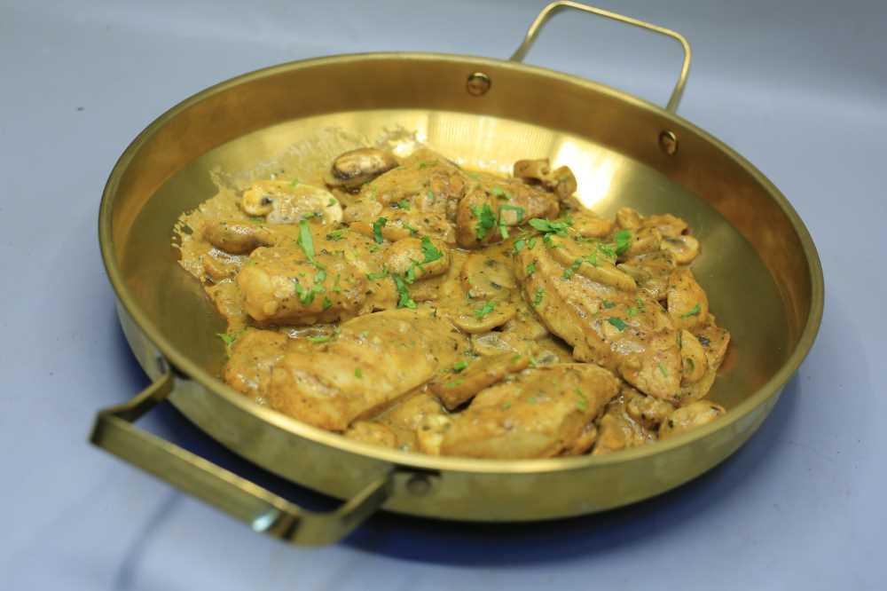 دجاج بالمشروم وصوص الليمون