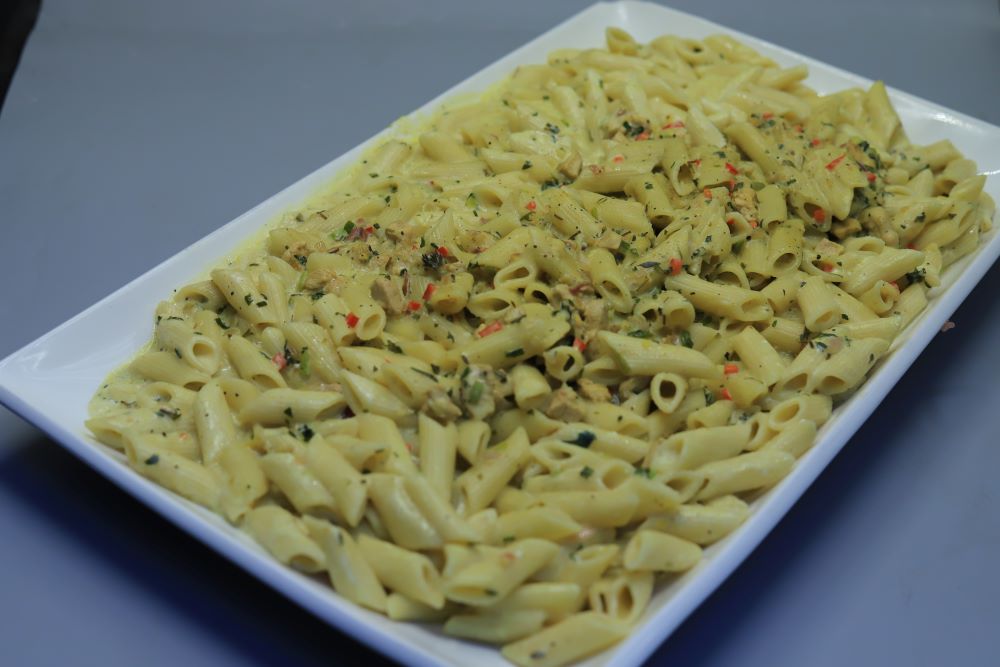 مكرونة مع كريمة الليمون والأعشاب