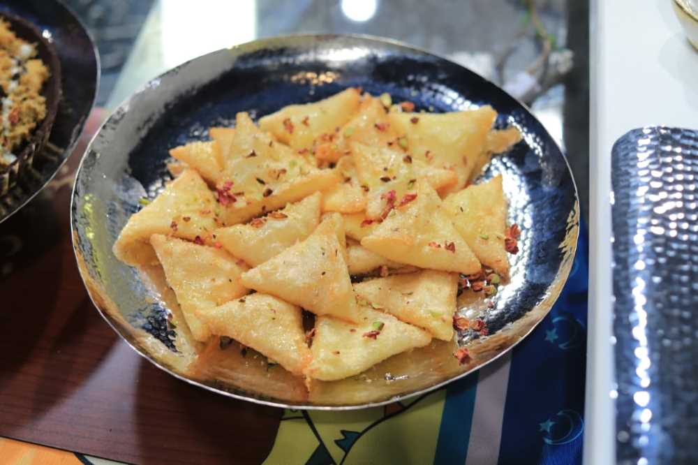 سمبوسك كاسترد