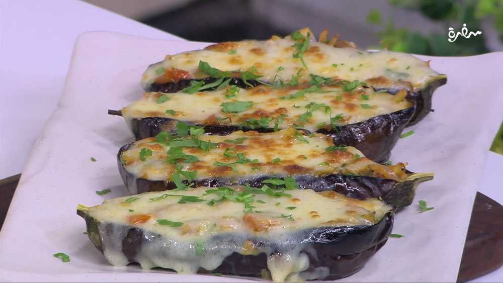 باذنجان بحشوة الموتزاريلا والطماطم