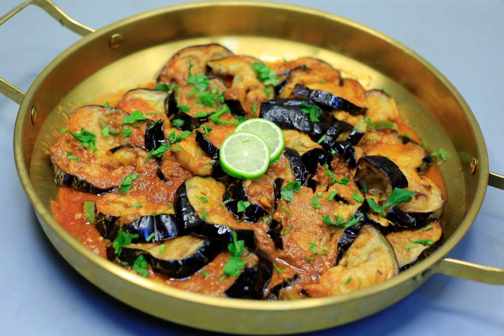 باذنجان مقلي بالخل والثوم