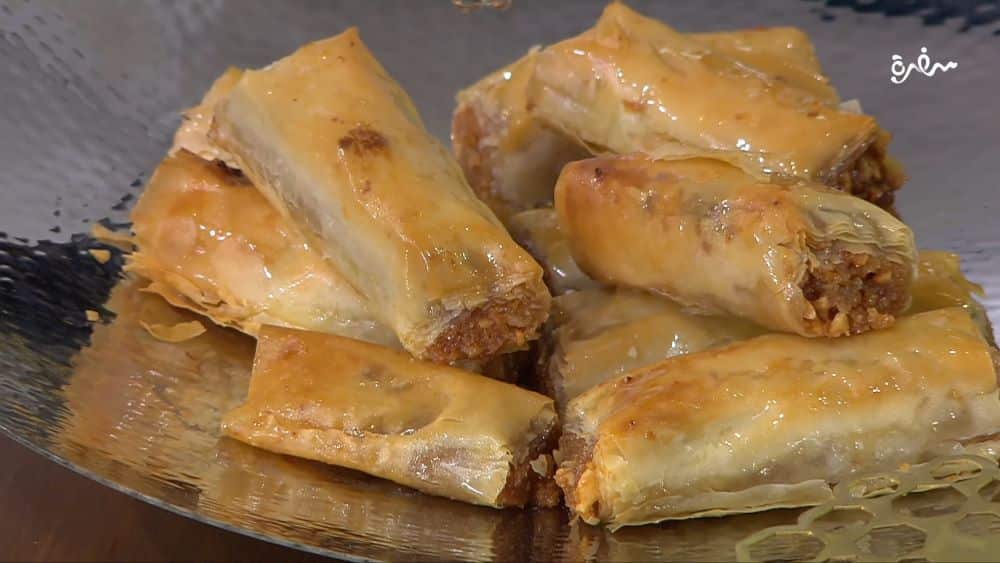 جلاش ببواقي الكنافة والبسبوسة