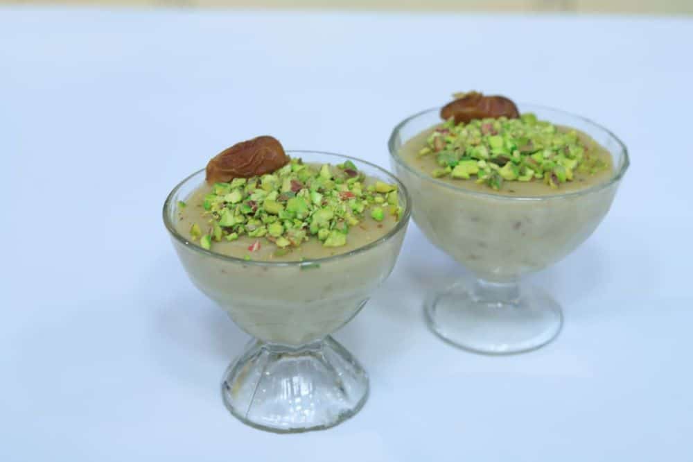 مهلبية بالقرفة والبلح بطريقة توتا