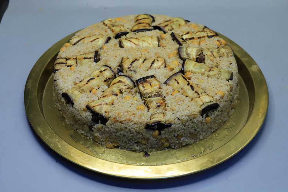 أرز مع لفائف الباذنجان