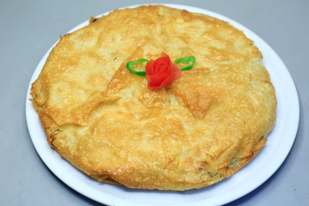 رقاق باللحمة المفرومة والخضار