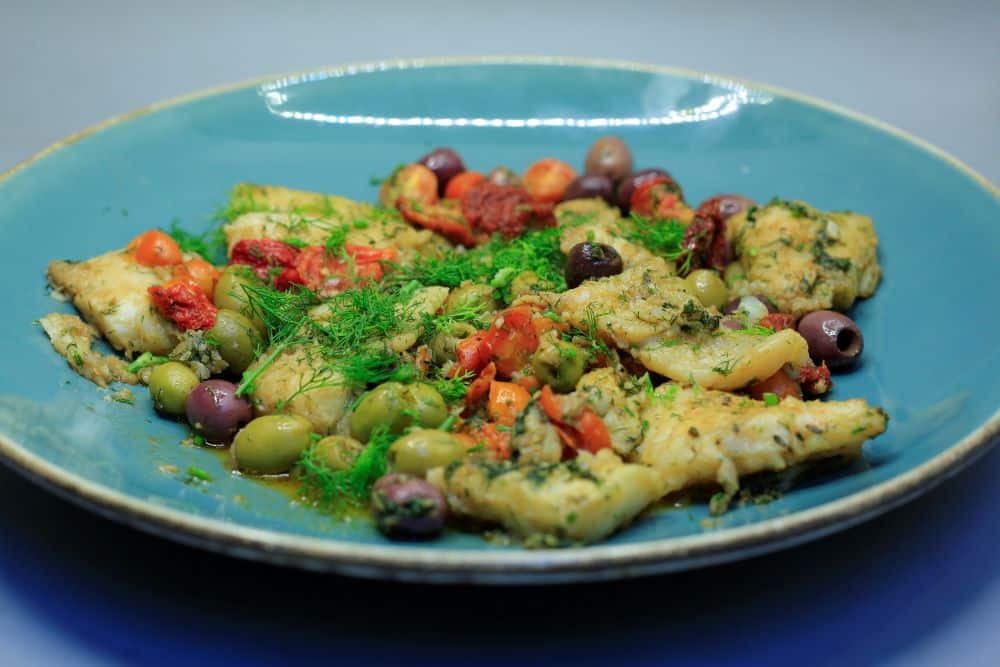 سمك فيليه بالزيتون